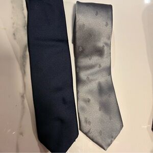 Stylish Navy and Silver Tie Set
